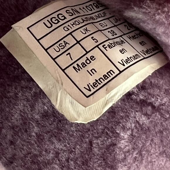 UGG Women's Fluffy Slippers in Lavender - Picture 10 of 12